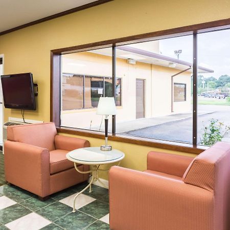 Rodeway Inn Hazlehurst Екстер'єр фото