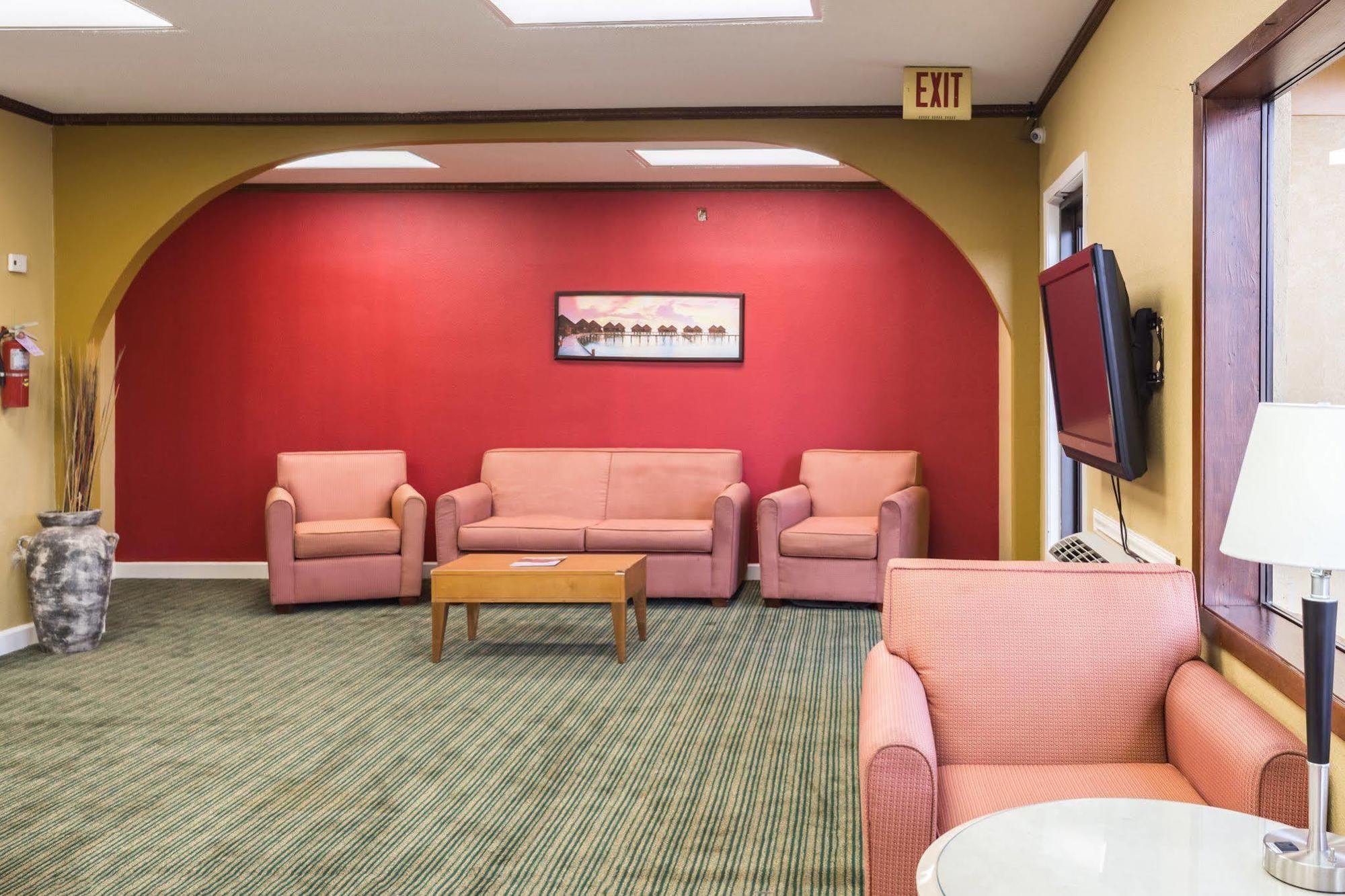 Rodeway Inn Hazlehurst Екстер'єр фото