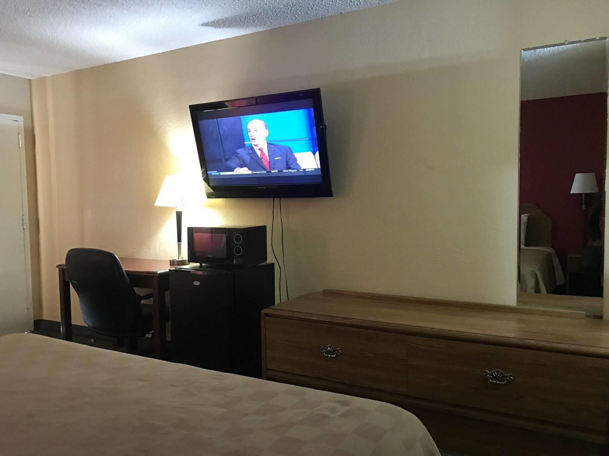 Rodeway Inn Hazlehurst Екстер'єр фото
