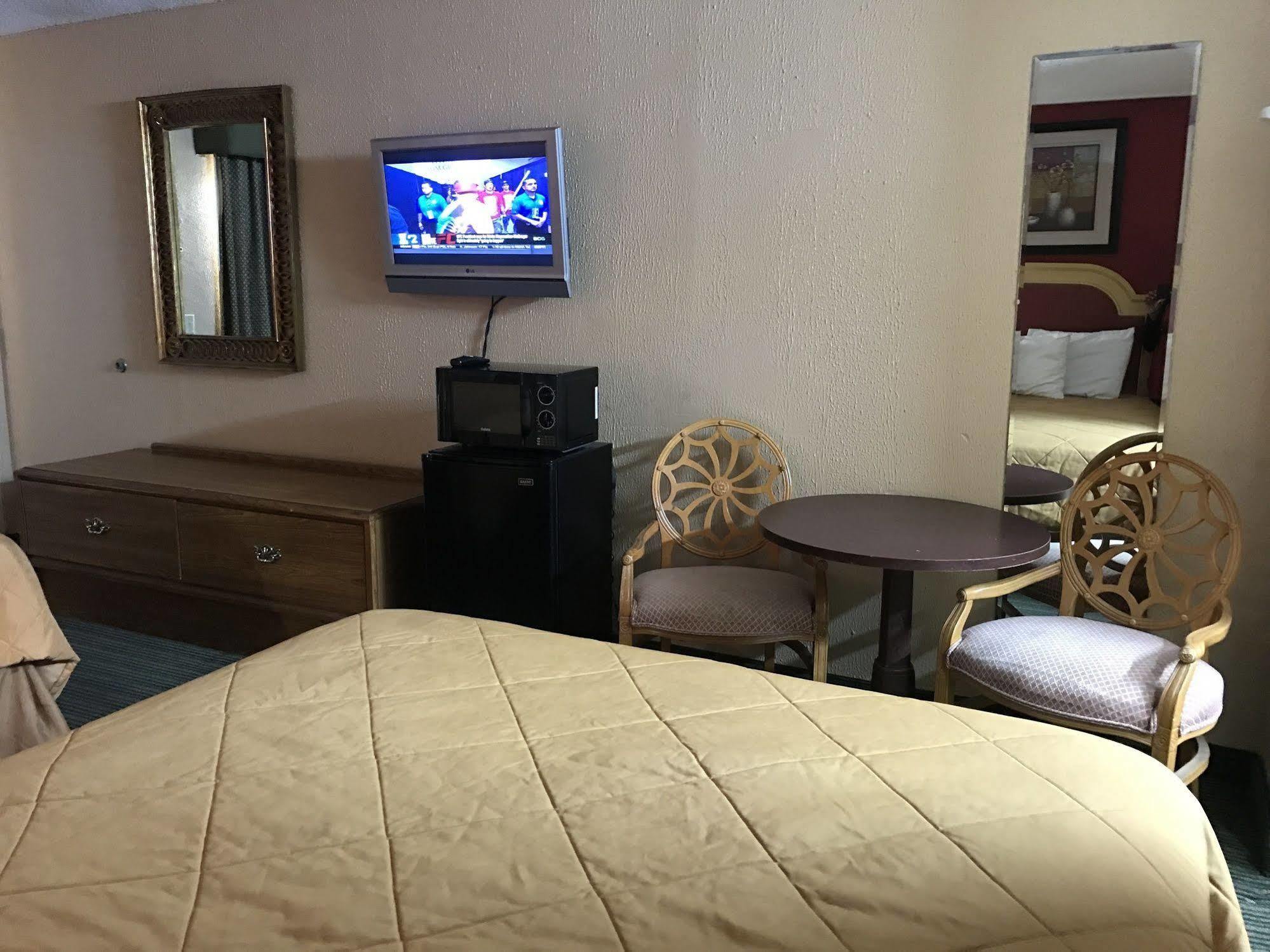 Rodeway Inn Hazlehurst Екстер'єр фото